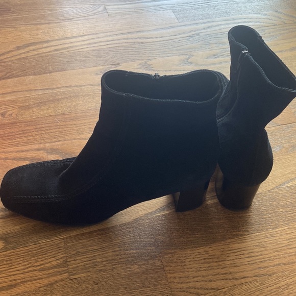 La Canadienne Black Boots - Picture 4 of 6